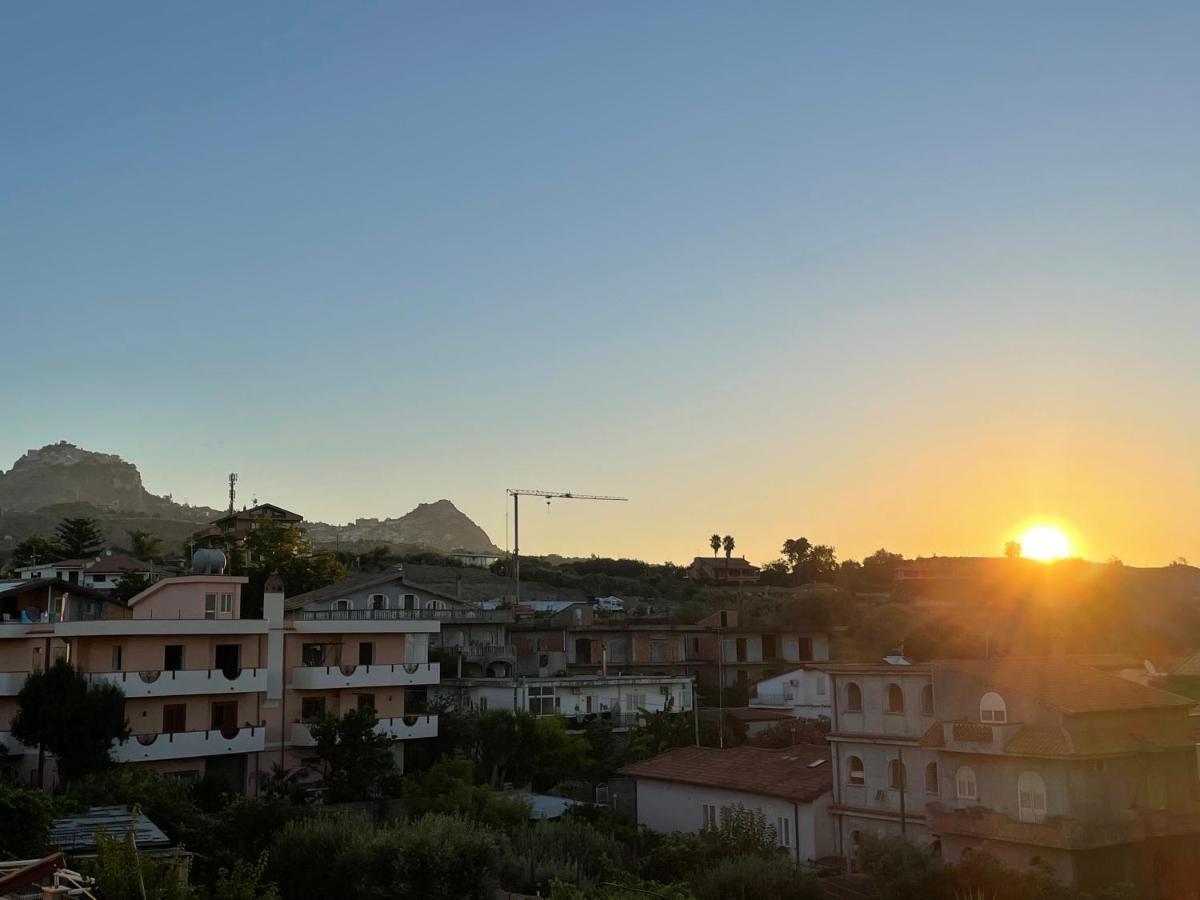 Ferienwohnung Pipa'S Suntrap Taormina Exterior foto